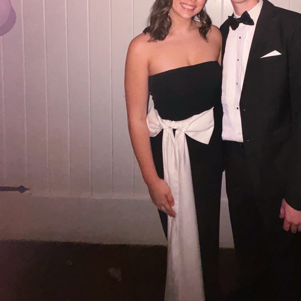 Elegant Black and White Bow Strapless Gown